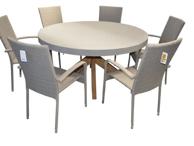 domus_haves_t_med_pisca_stabelstole.jpg domus_haves_t_med_pisca_stabelstole.jpg