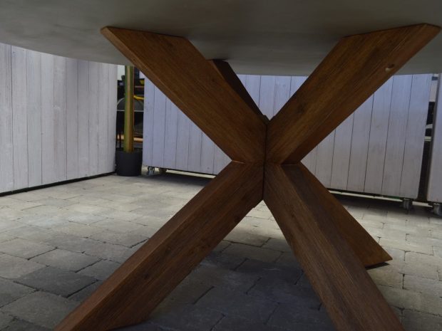 domus_rundt_havebord_3_1.jpg domus_rundt_havebord_3_1.jpg