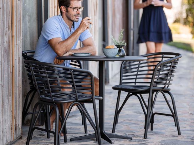 blend_stol_outdoor_v2.jpg blend_stol_outdoor_v2.jpg