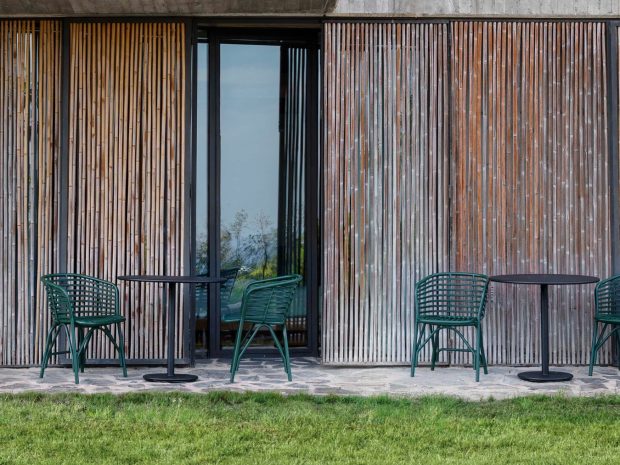 blend_stol_outdoor_v4.jpg blend_stol_outdoor_v4.jpg