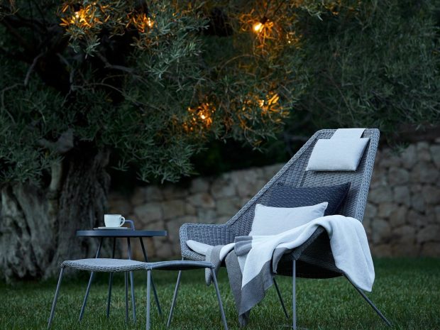 breeze_highback_stol_v4_ny.jpg breeze_highback_stol_v4_ny.jpg