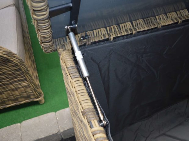 cornelia_mega_hyndeboks_v6.jpg cornelia_mega_hyndeboks_v6.jpg