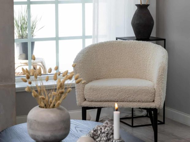 fluffy_loungestol_-_hvid_v6.jpg fluffy_loungestol_-_hvid_v6.jpg