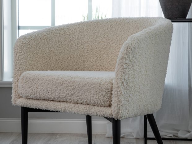 fluffy_loungestol_-_hvid_v8.jpg fluffy_loungestol_-_hvid_v8.jpg