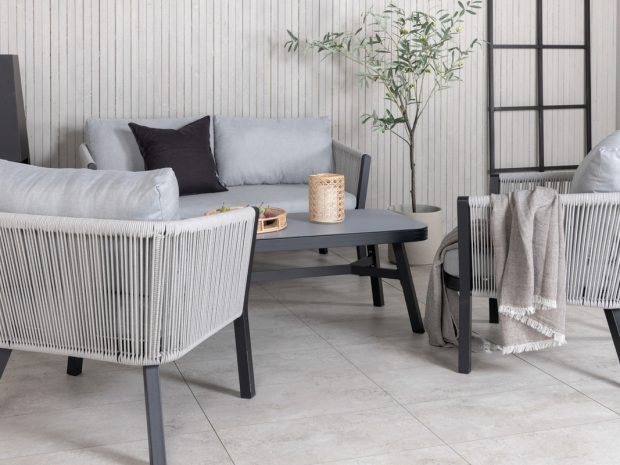 virya_lounges_t_v6.jpg virya_lounges_t_v6.jpg